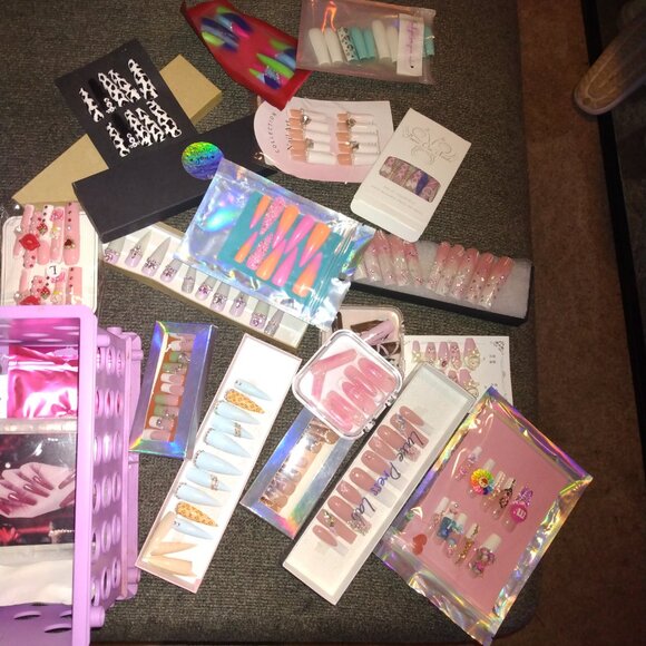 Sets of nails - Picture 2 of 2